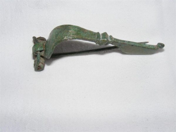 2nd/3rd C. Bronze Bow Brooch