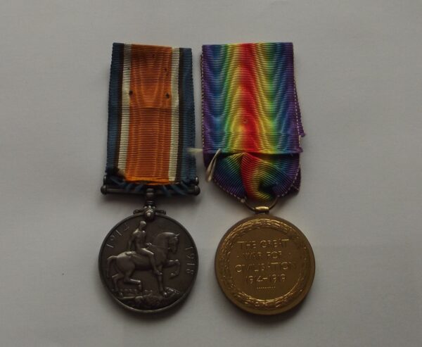 Wwi War And Vict Pr Pte W L Cross Norfolk Regt 3